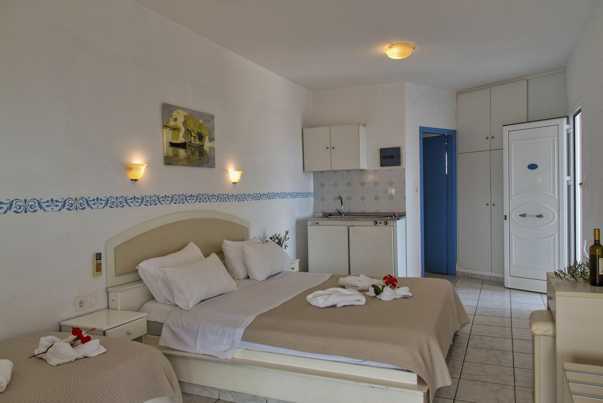 Castri Village Hotel Palekastro Exterior photo