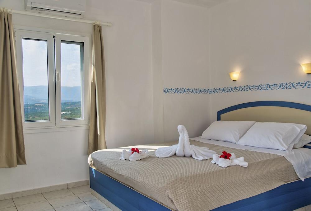 Castri Village Hotel Palekastro Exterior photo