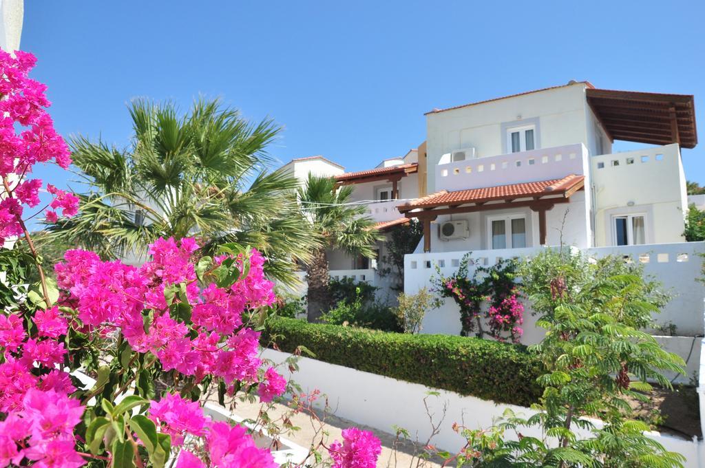Castri Village Hotel Palekastro Exterior photo