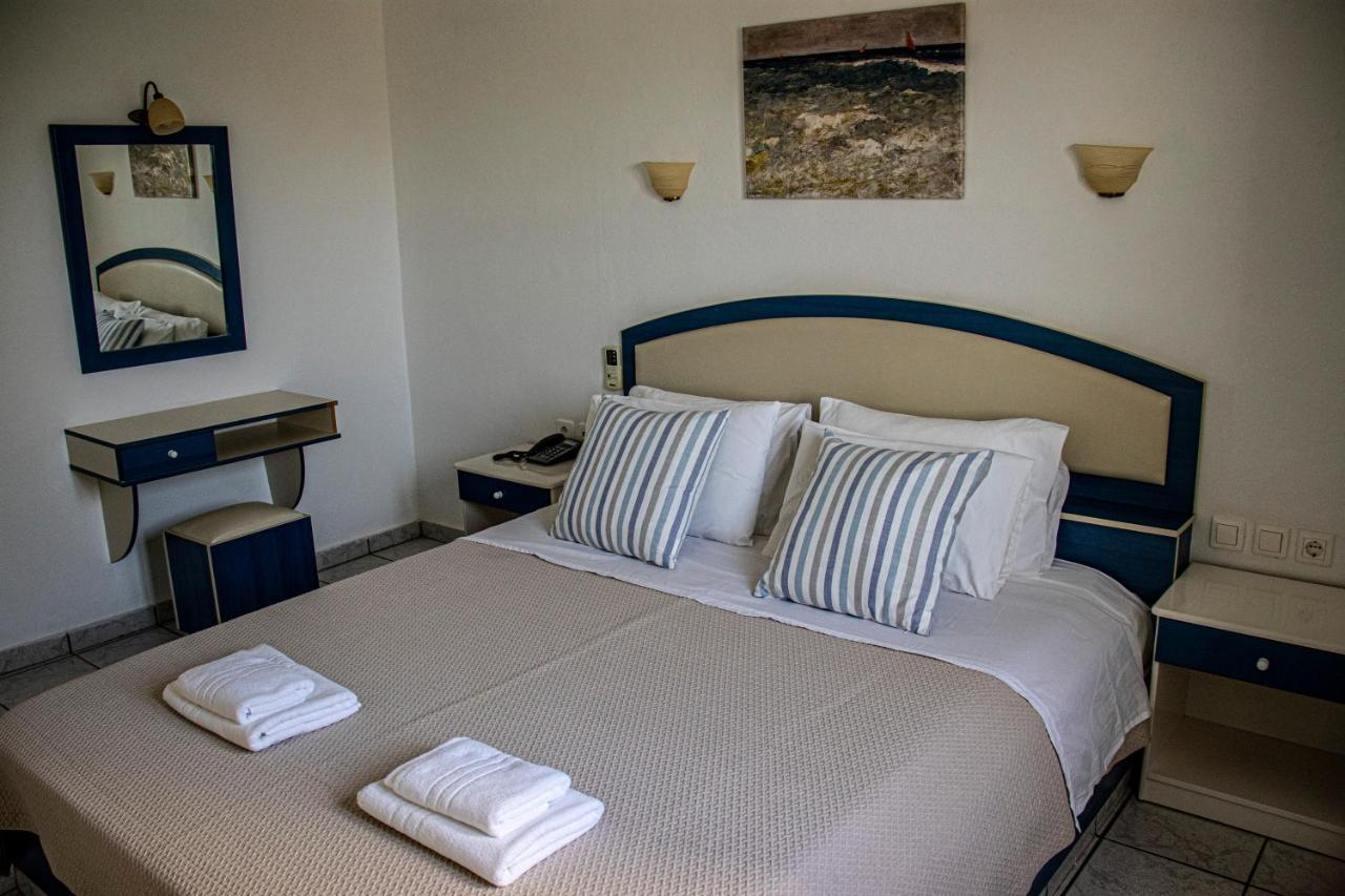 Castri Village Hotel Palekastro Exterior photo
