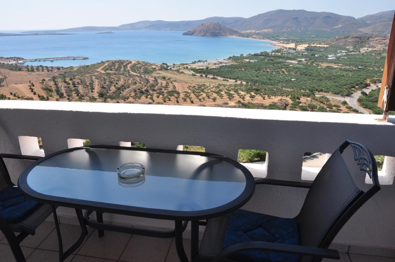 Castri Village Hotel Palekastro Exterior photo