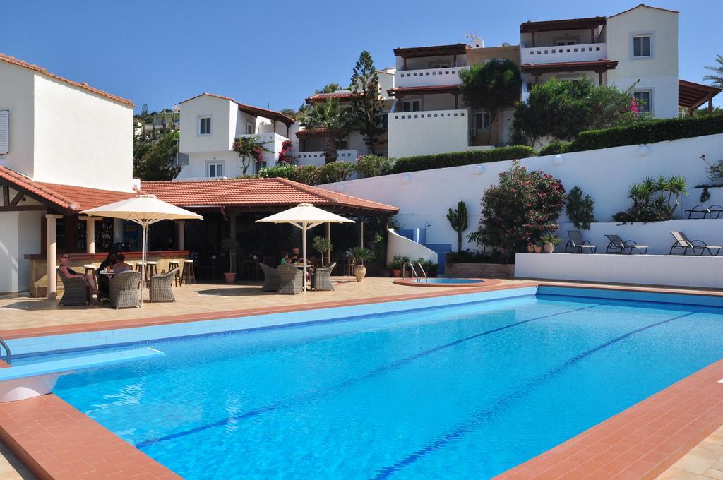 Castri Village Hotel Palekastro Exterior photo