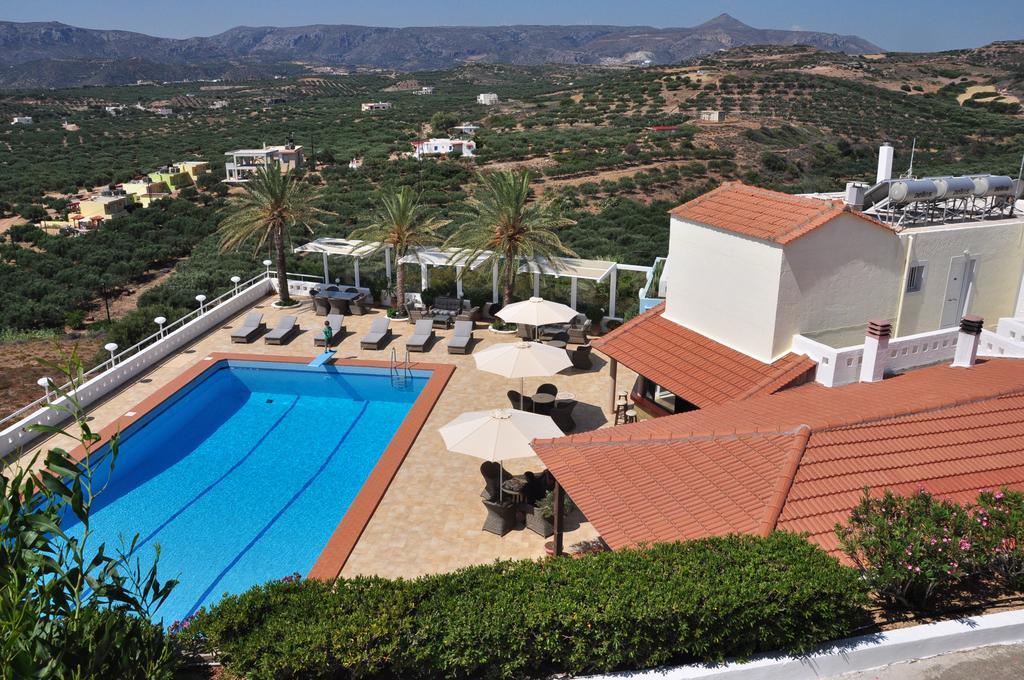 Castri Village Hotel Palekastro Exterior photo