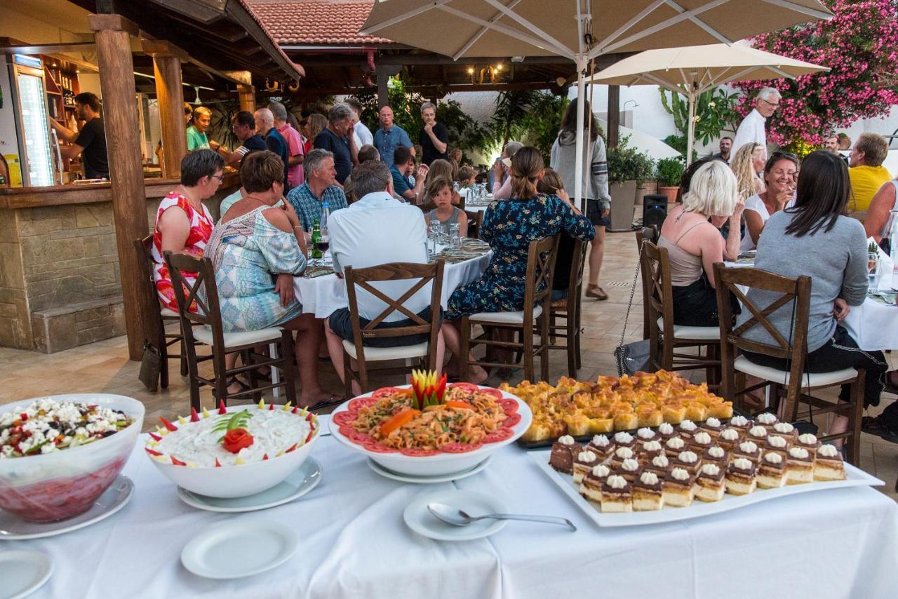 Castri Village Hotel Palekastro Exterior photo